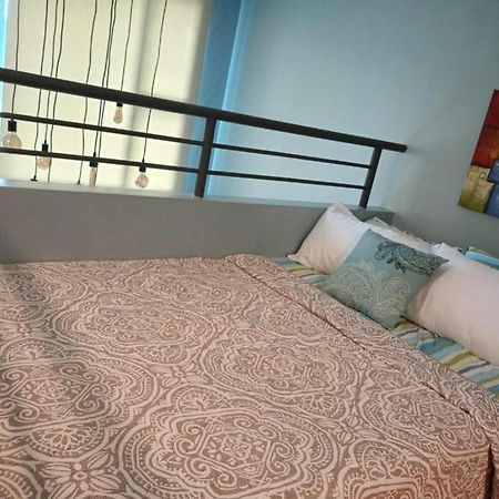 Loft Condo Beside Shangri-La Fort Маніла Екстер'єр фото